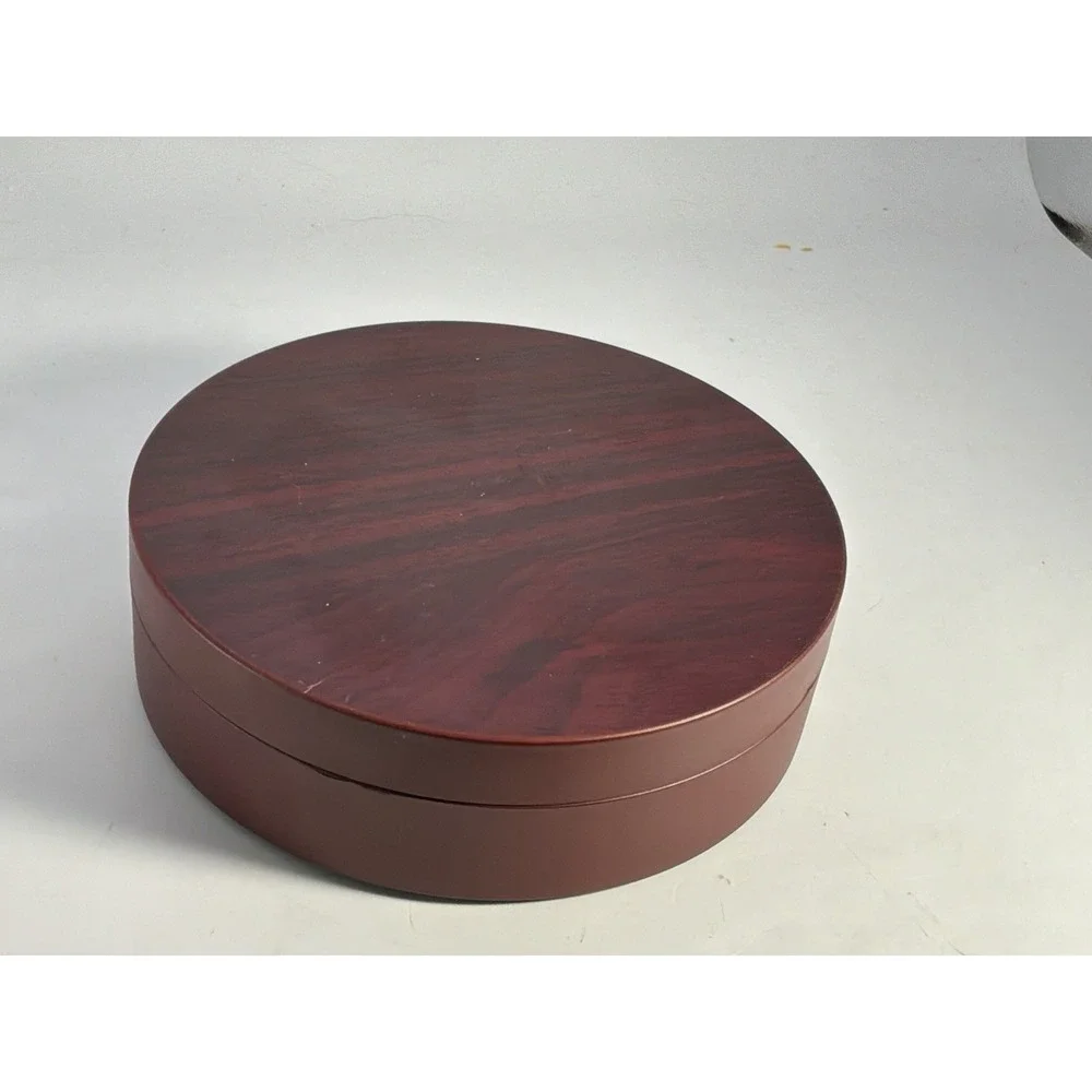 4 Piece Wine Accessory Set In Round‎ Foam Lined Case